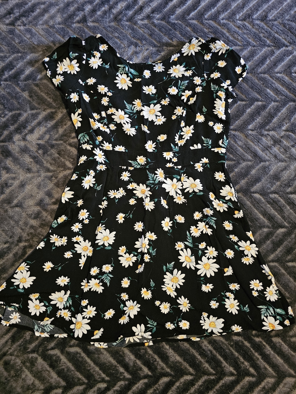 🌼🖤 Forever 21 Daisy Dress – Women’s Medium 🖤🌼